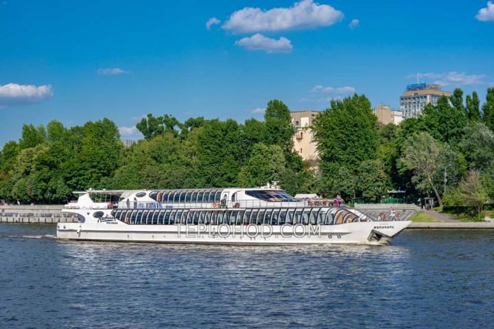 Теплоход “Феличита”