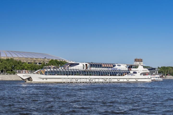 Теплоход “Феличита”