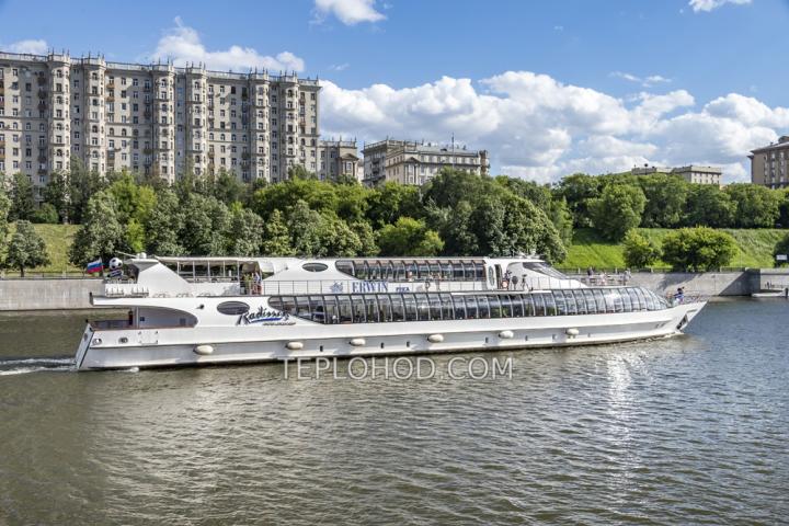 Теплоход “Феличита”