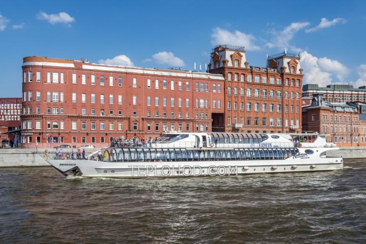 Теплоход “Феличита”