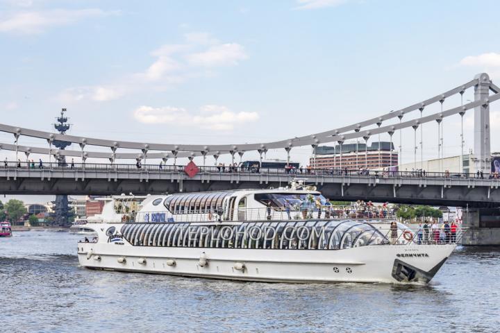 Теплоход “Феличита”