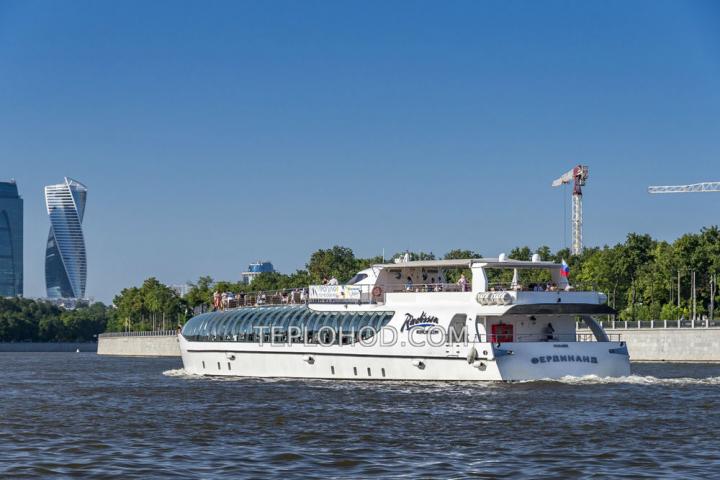 Теплоход “Фердинанд”