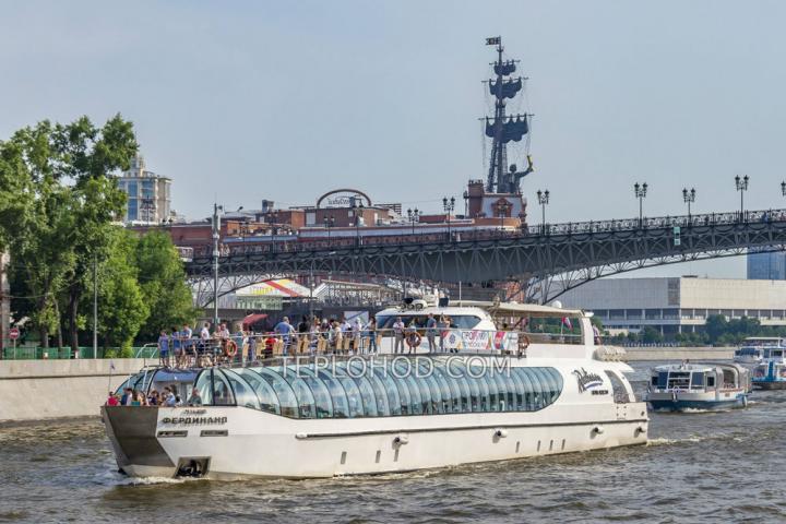 Теплоход “Фердинанд”