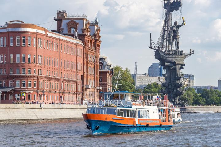 Теплоход «Франц Лефорт»