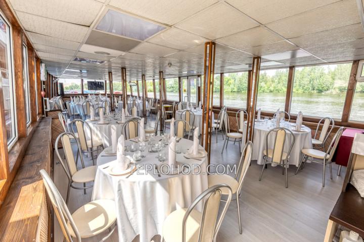 Теплоход «Франц Лефорт»