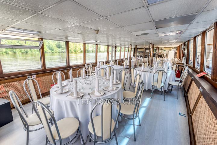 Теплоход «Франц Лефорт»