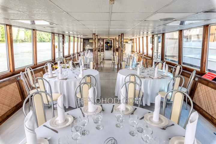 Теплоход «Франц Лефорт»