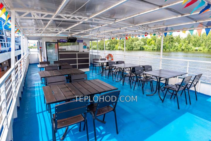 Теплоход «Франц Лефорт»