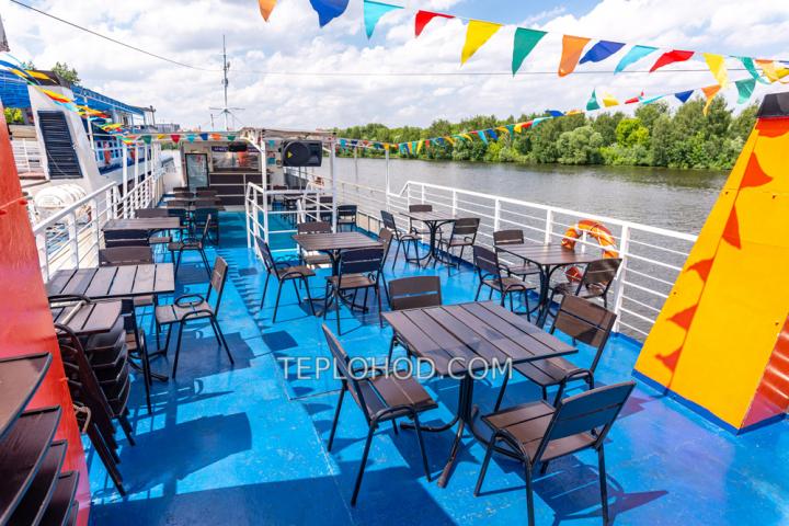 Теплоход «Франц Лефорт»