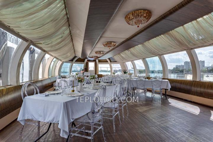 Теплоход “Гнездо Глухаря”