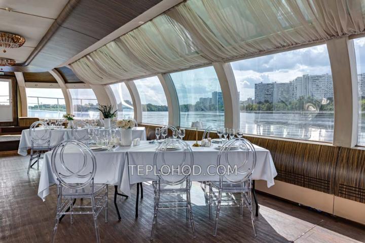 Теплоход “Гнездо Глухаря”