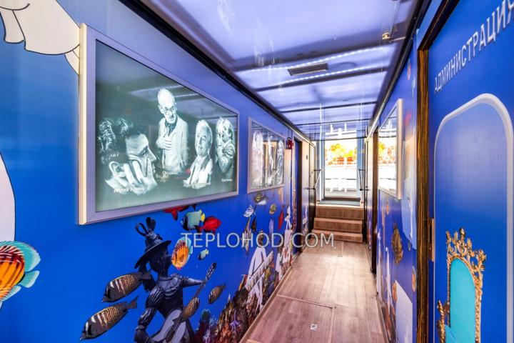 Теплоход “Гнездо Глухаря”