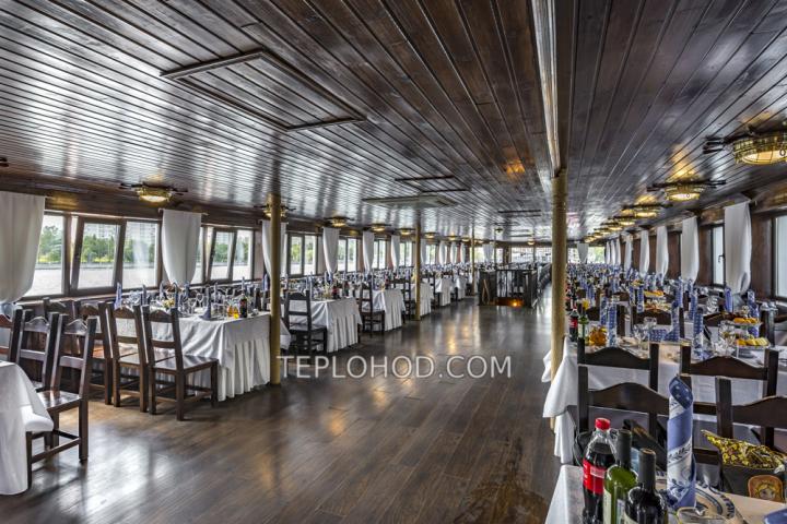 Теплоход “Гжель”