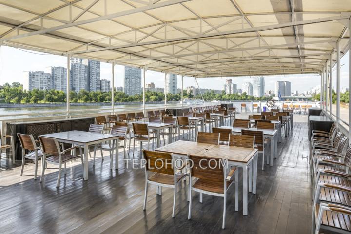 Теплоход “Гжель”