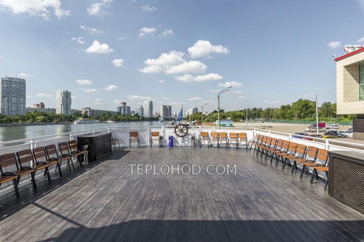 Теплоход “Гжель”