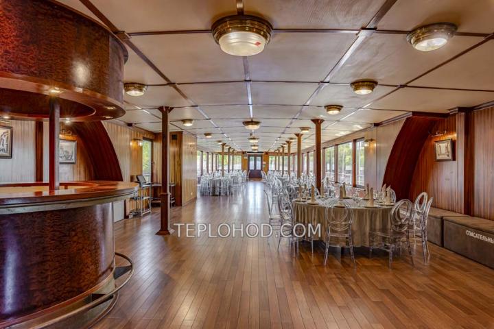 Теплоход “Императрица”