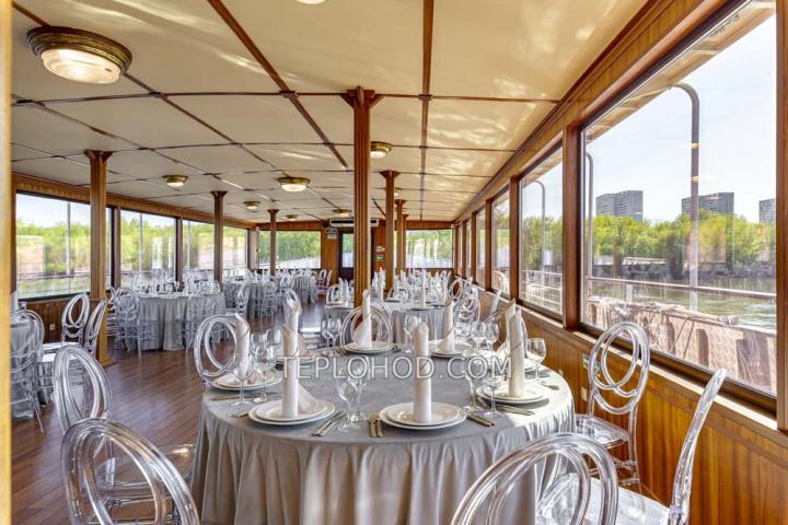 Теплоход “Императрица”