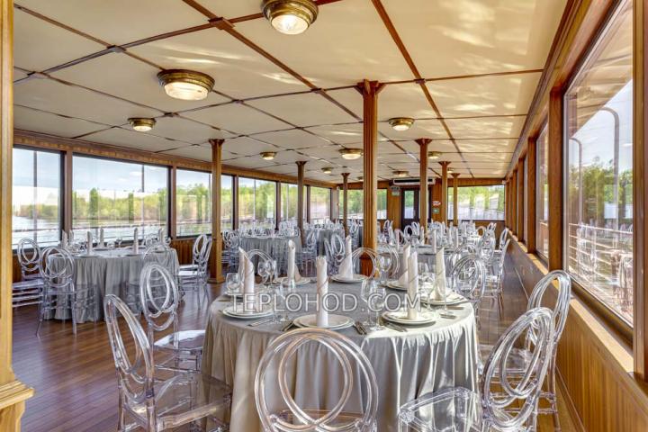 Теплоход “Императрица”