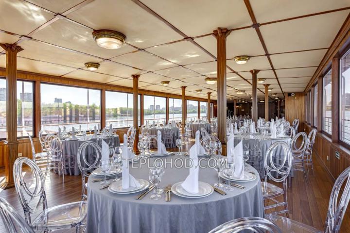 Теплоход “Императрица”