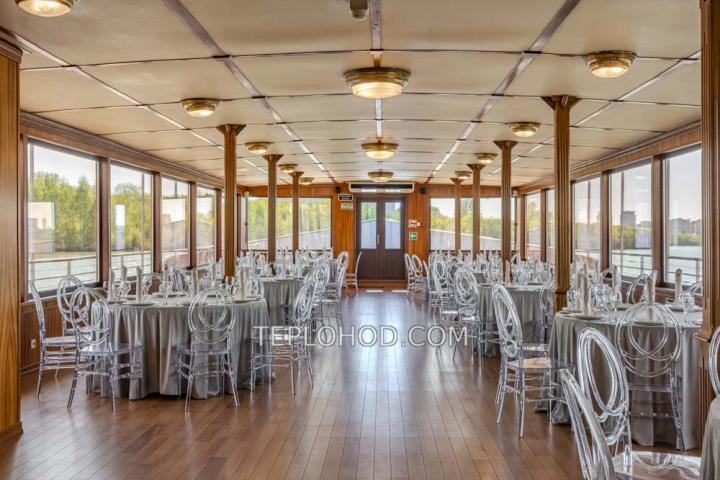 Теплоход “Императрица”