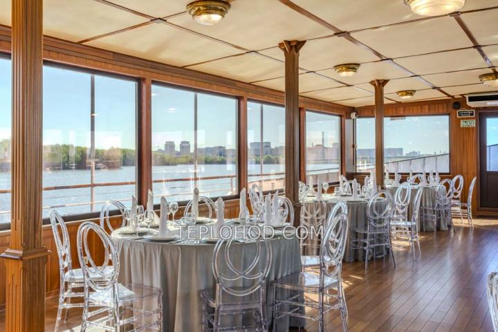 Теплоход “Императрица”