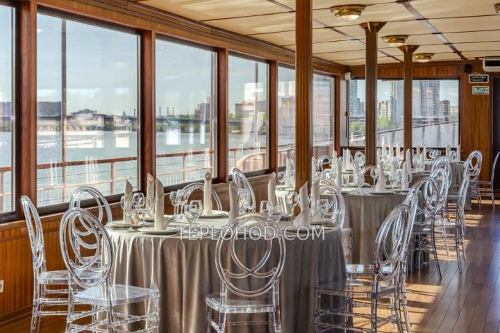 Теплоход “Императрица”