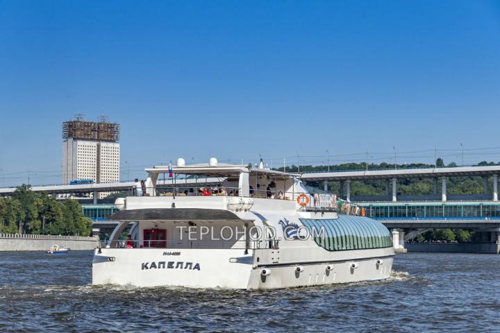 Теплоход “Капелла”