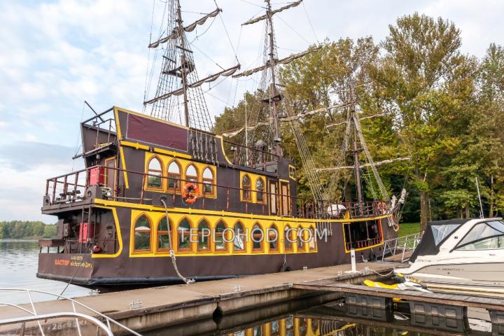 Теплоход “Кастор-1”