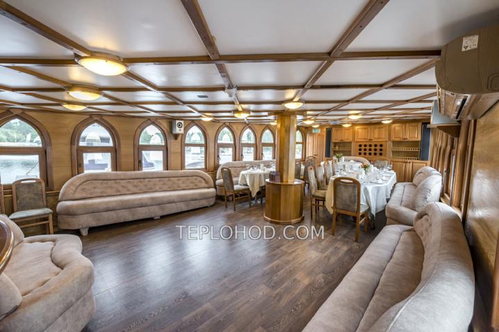 Теплоход “Кастор-1”