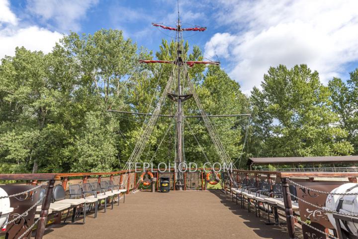 Теплоход “Кастор-1”