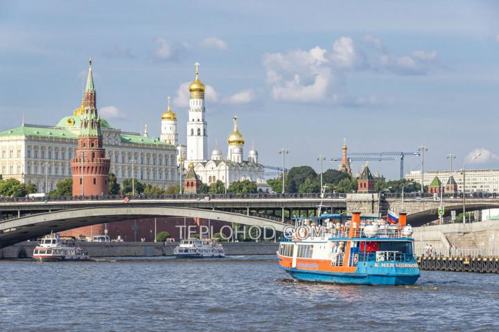 Теплоход “Князь Меньшиков”