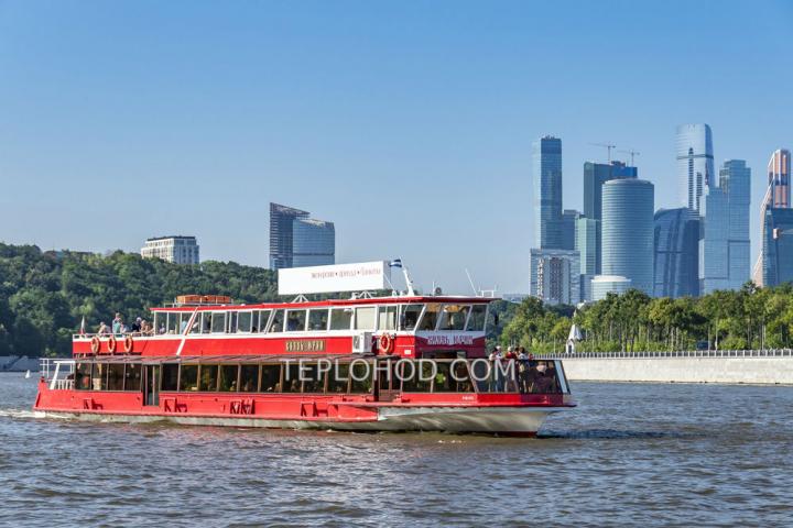 Теплоход “Виктор Потапов”