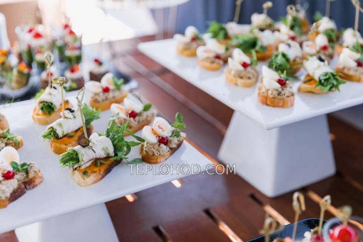 Теплоход “Крокус”