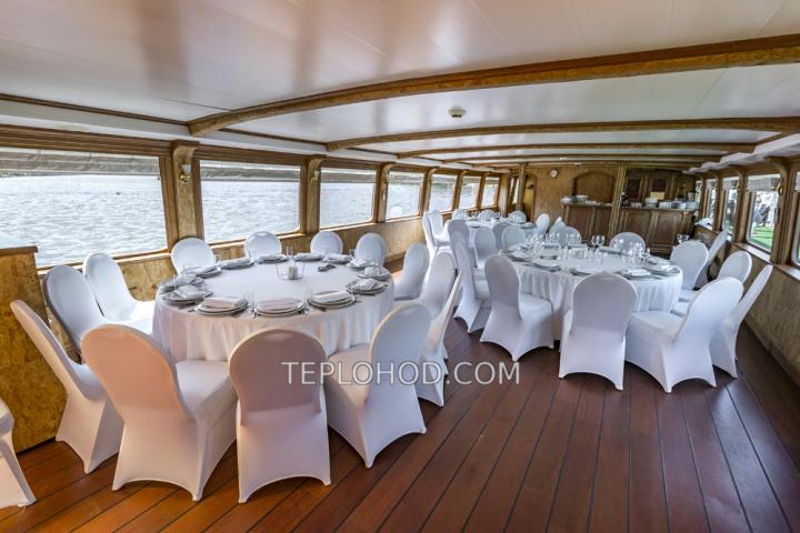 Теплоход “Крокус”