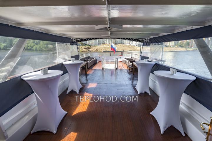 Теплоход “Крокус”