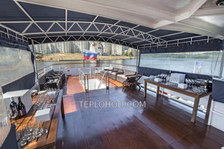 Теплоход “Крокус”