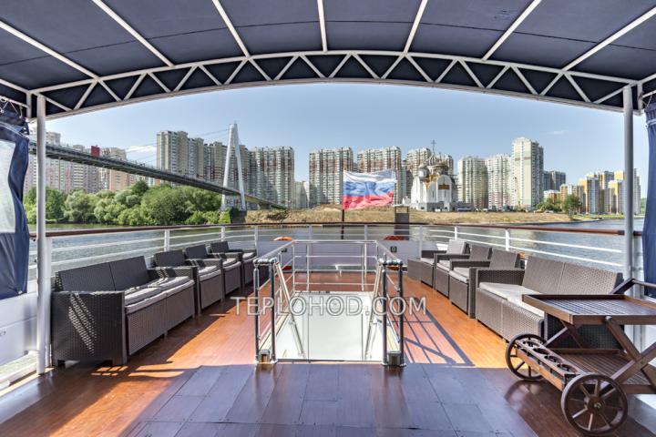 Теплоход “Крокус”