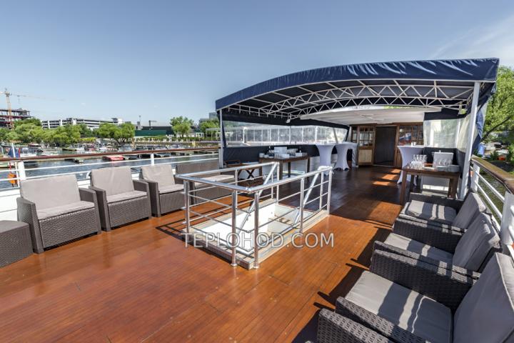 Теплоход “Крокус”