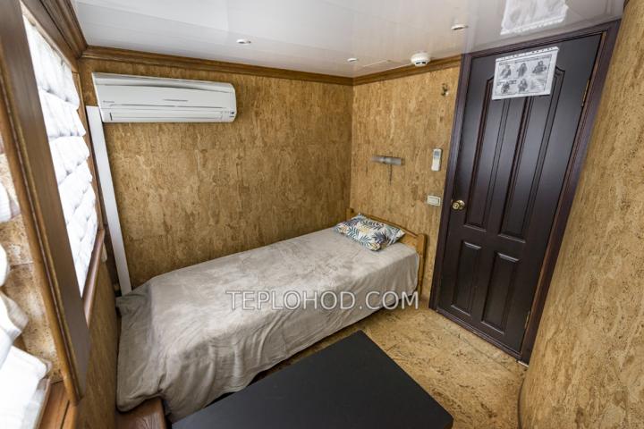 Теплоход “Крокус”