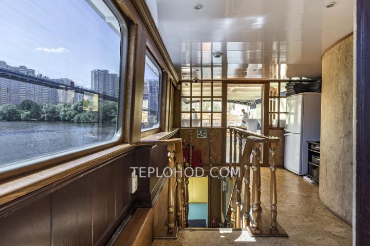 Теплоход “Крокус”