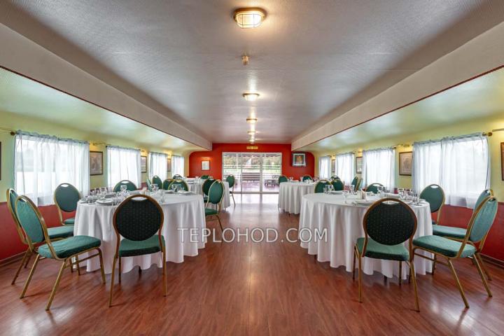 Теплоход “Лагуна”