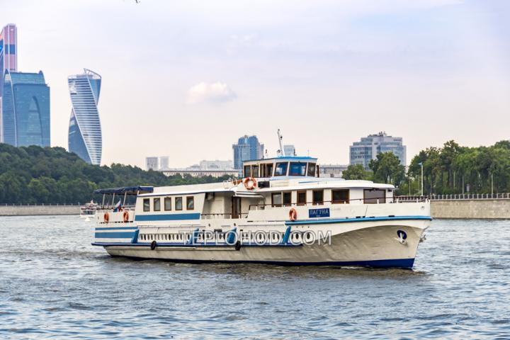 Теплоход “Лагуна”