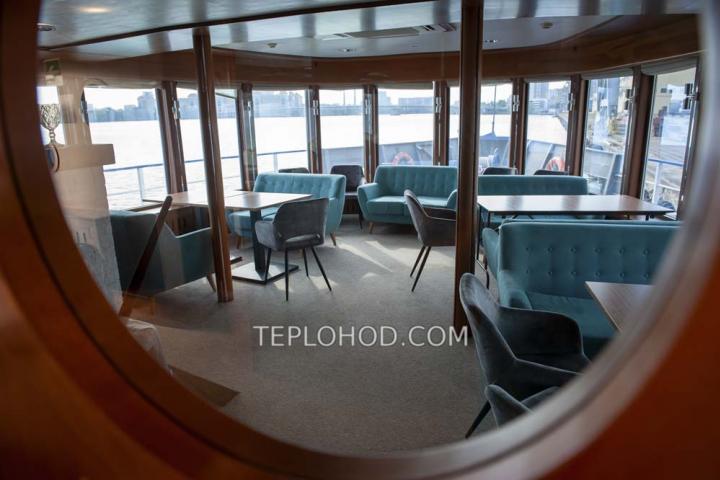 Теплоход “Легенда”