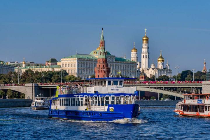 Теплоход “Легенда”