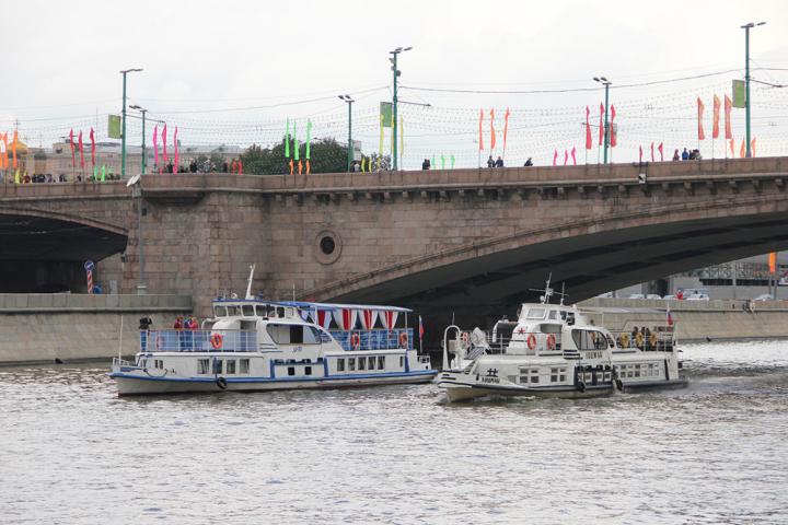 Теплоход “Лоцман”