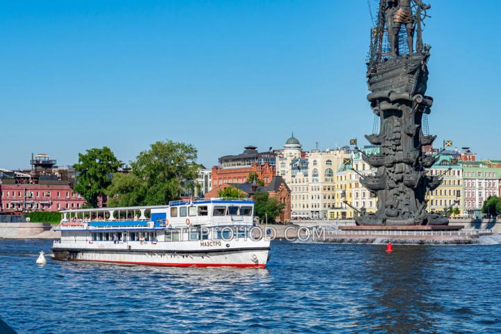 Теплоход “Маэстро”