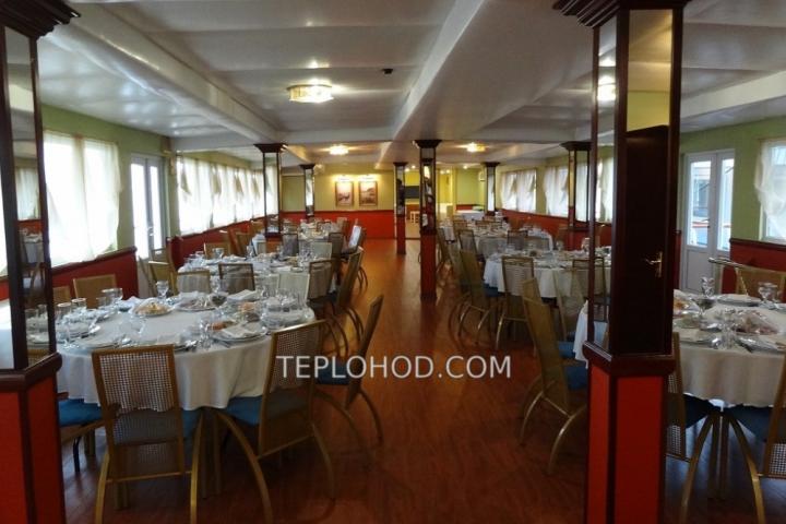 Теплоход “Маэстро”