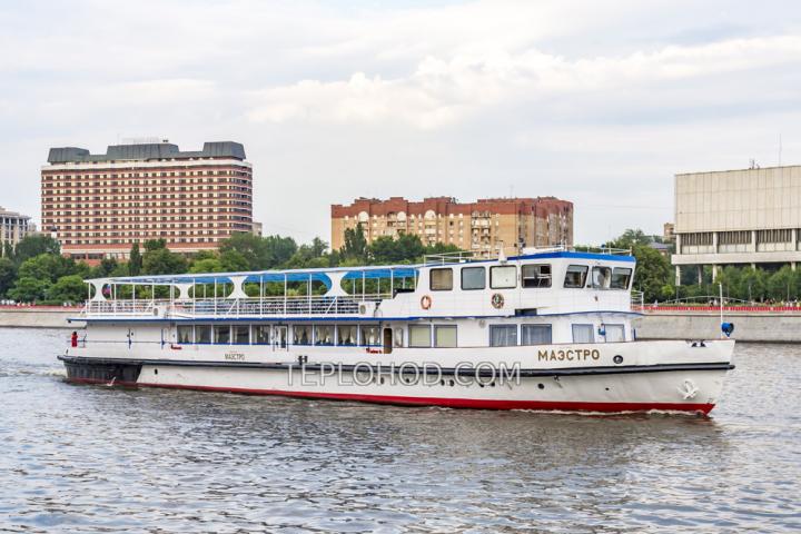 Теплоход “Маэстро”