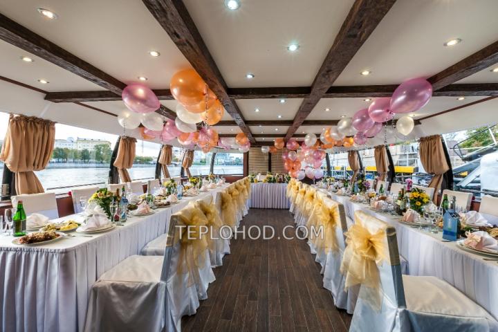 Теплоход “Мария Ермолова”