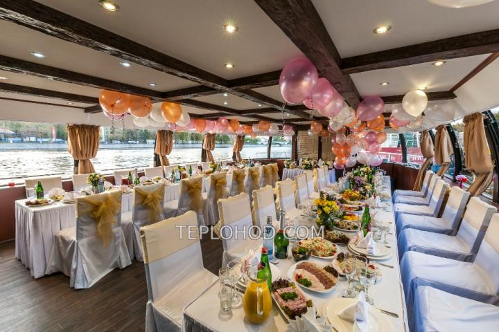 Теплоход “Мария Ермолова”